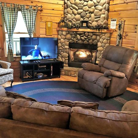 Bear Pleasures Cabin Villa Gatlinburg Exterior foto