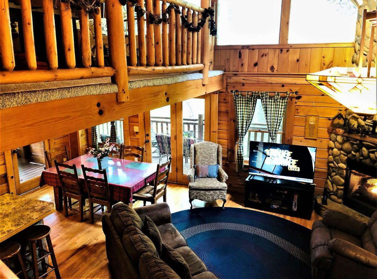 Bear Pleasures Cabin Villa Gatlinburg Exterior foto